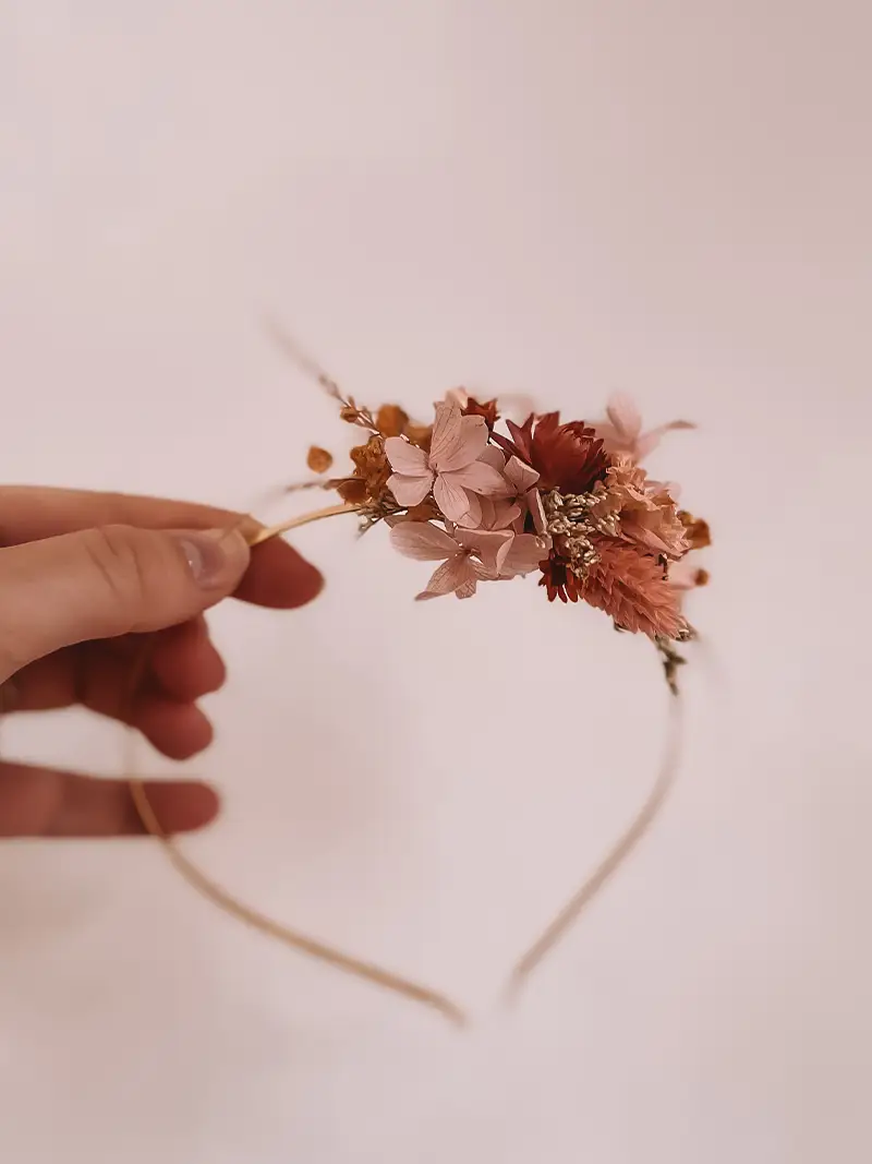 Couronne de fleurs pour cheveux de mariée à Lyon